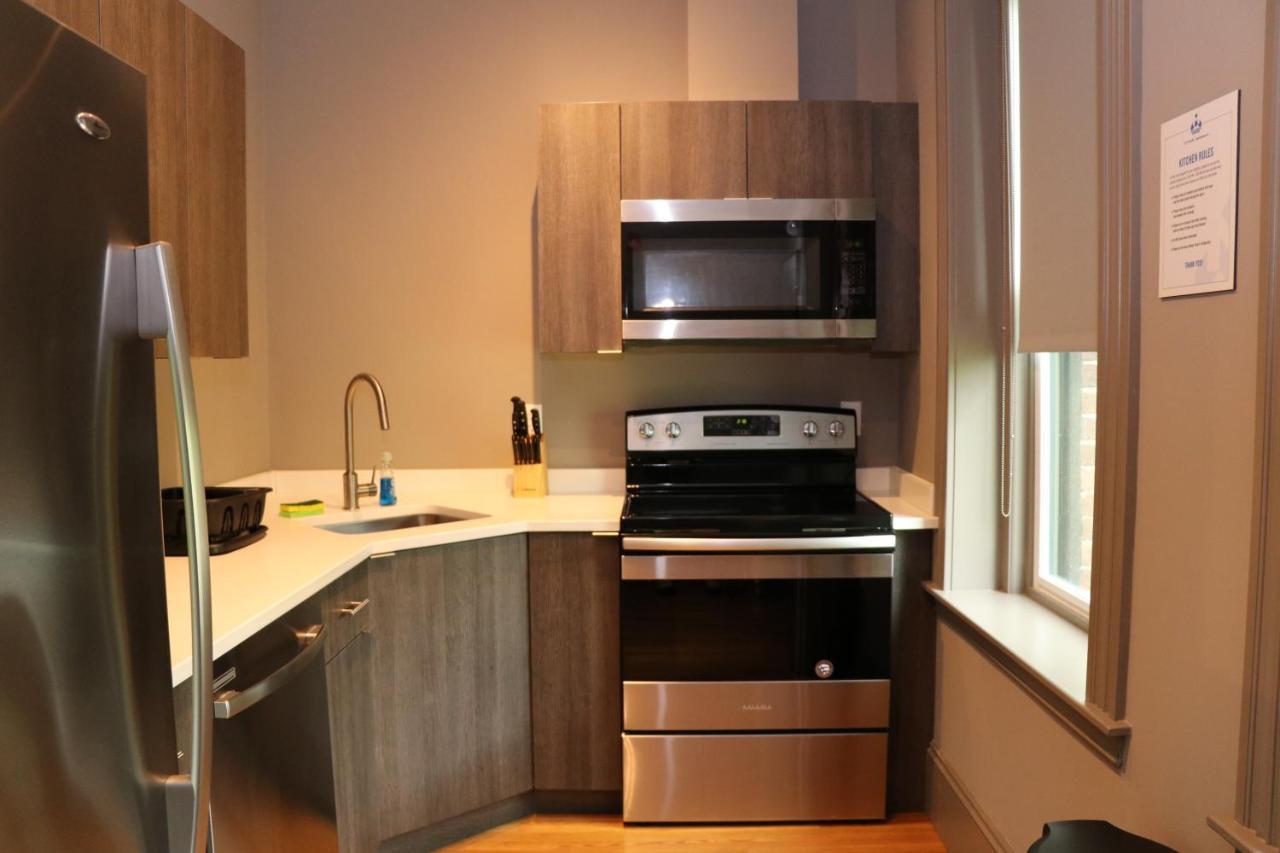 A Stylish Stay W/ A Queen Bed, Heated Floors.. #24 Brookline Exterior photo