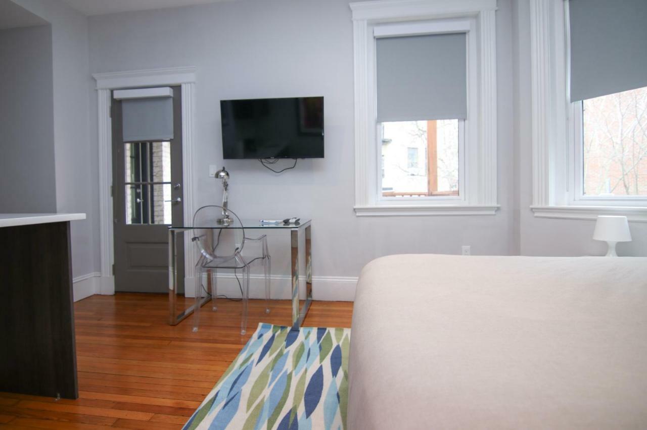 A Stylish Stay W/ A Queen Bed, Heated Floors.. #24 Brookline Exterior photo